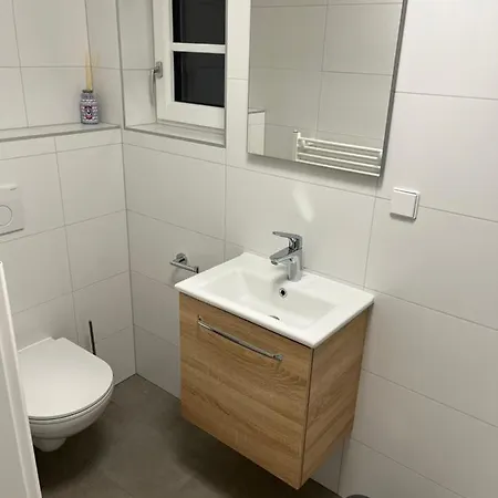 Apartmentz - Zimmervermietung Διαμέρισμα